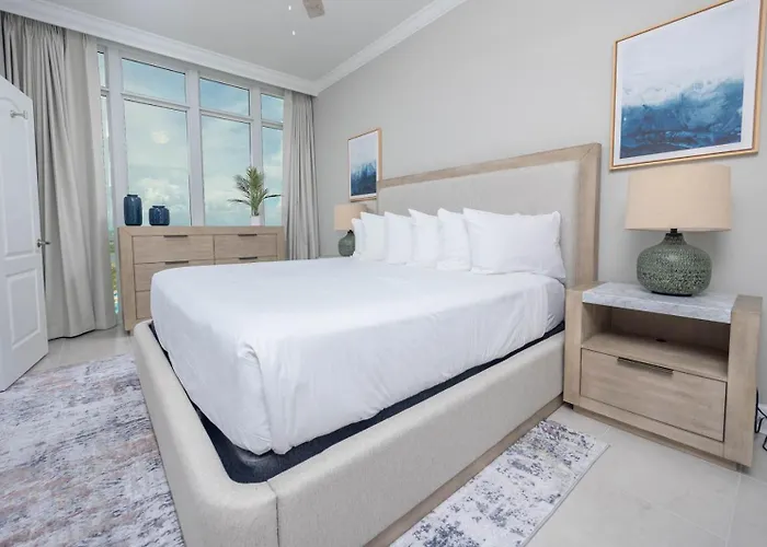 Phoenix Gulf Towers 2405 Apartment *