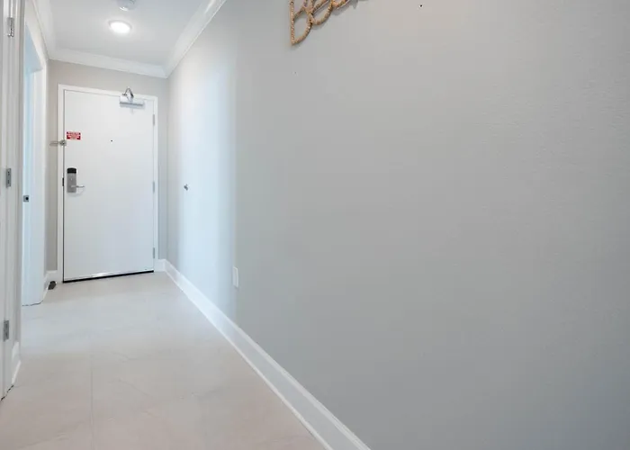 Phoenix Gulf Towers 2405 Apartment